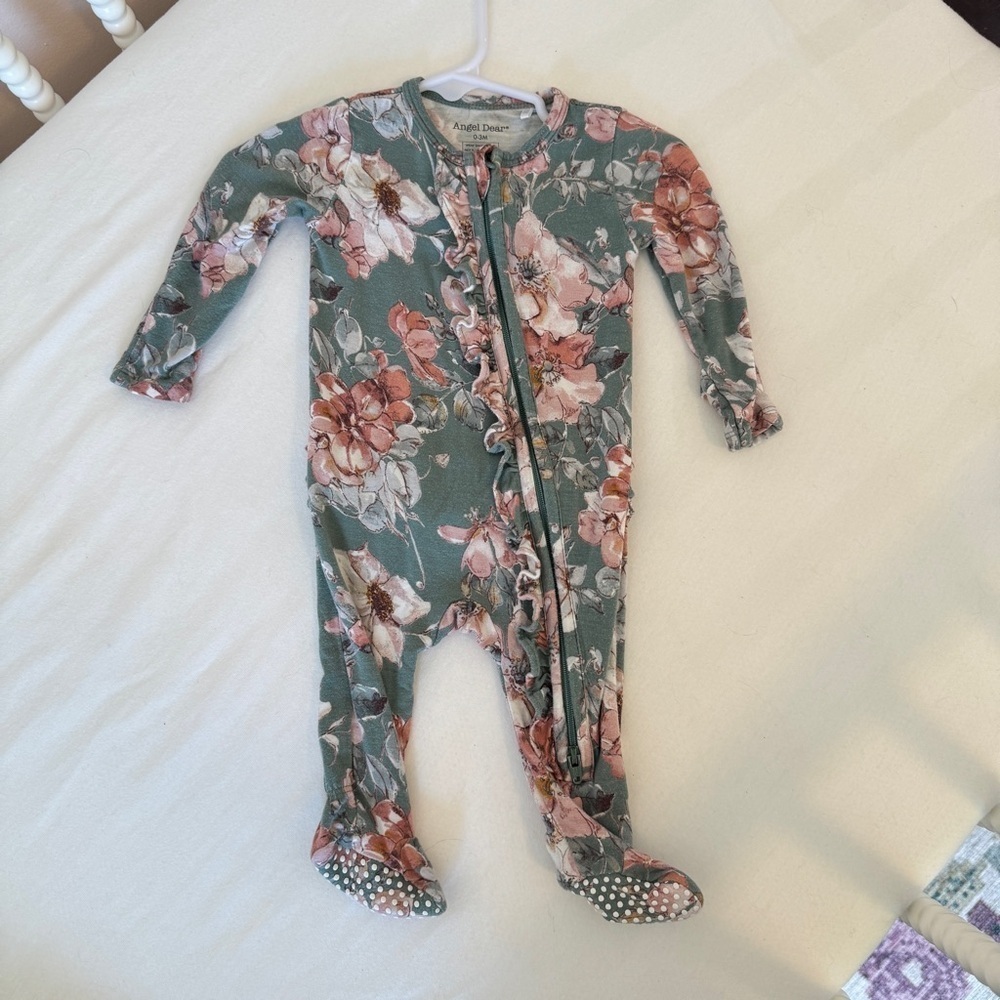 Angel Dear Woodrose Floral Two-Way Ruffle Zipper Footie - Picture 10 of 11